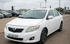 Toyota Corolla 2010 White