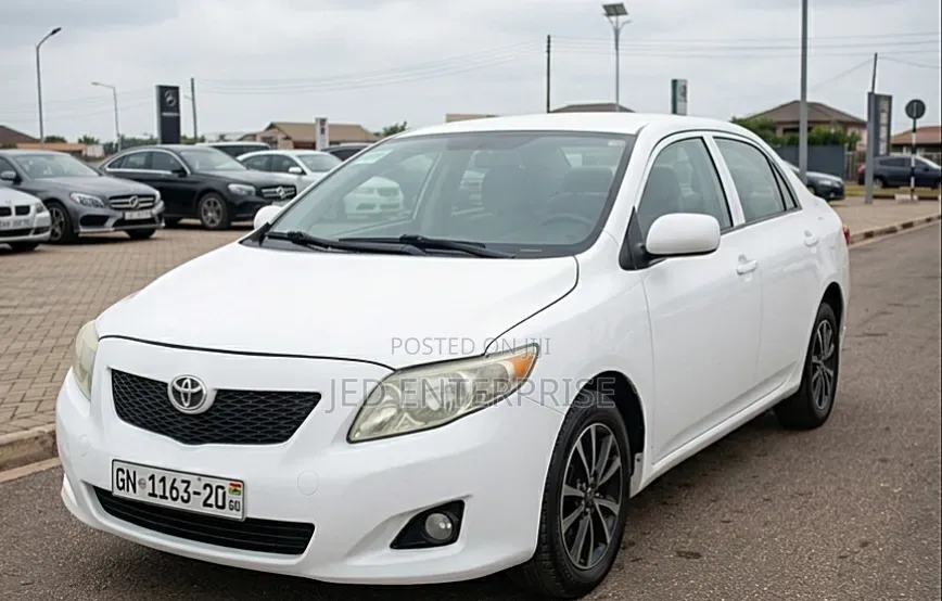 Toyota Corolla 2010 White