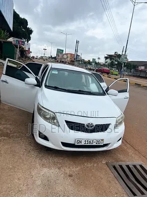Toyota Corolla 2010 White