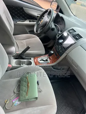 Toyota Corolla 2010 White