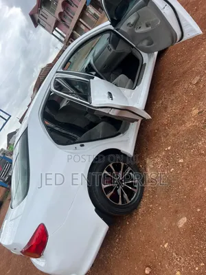 Toyota Corolla 2010 White