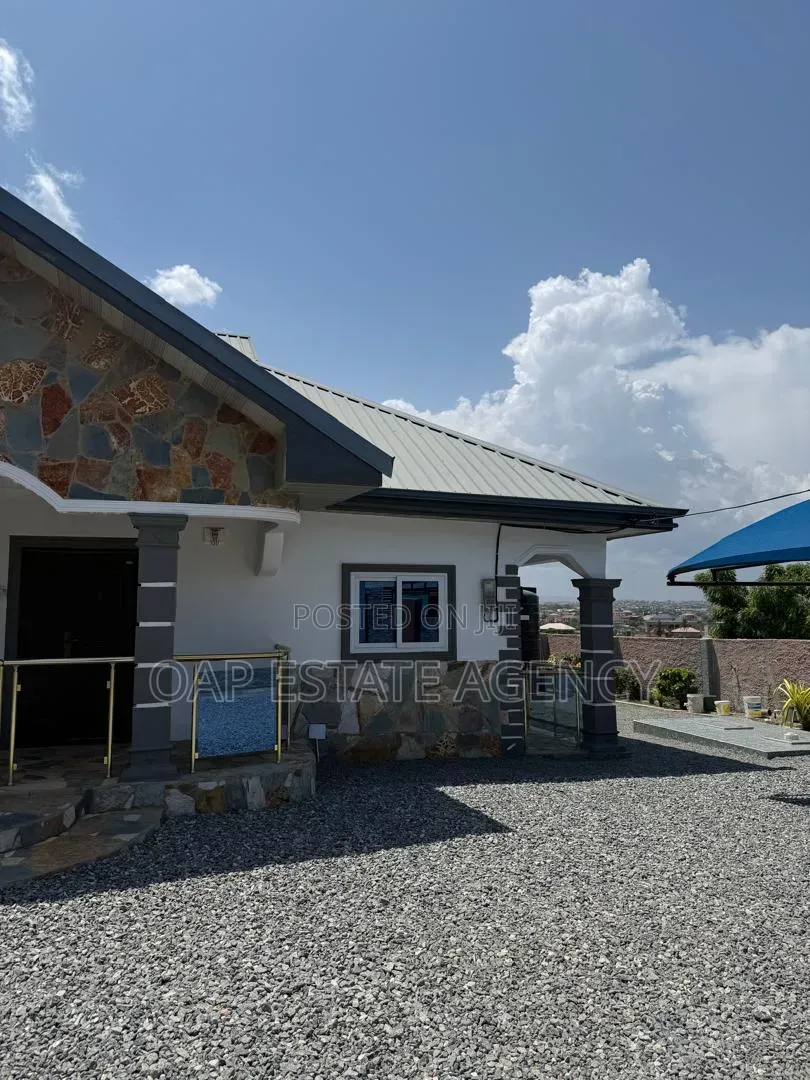 2bdrm House in Maccharty Hills for sale