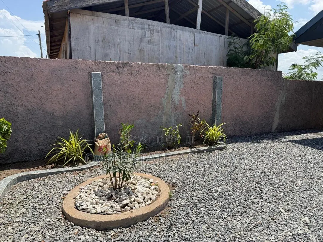 2bdrm House in Maccharty Hills for sale
