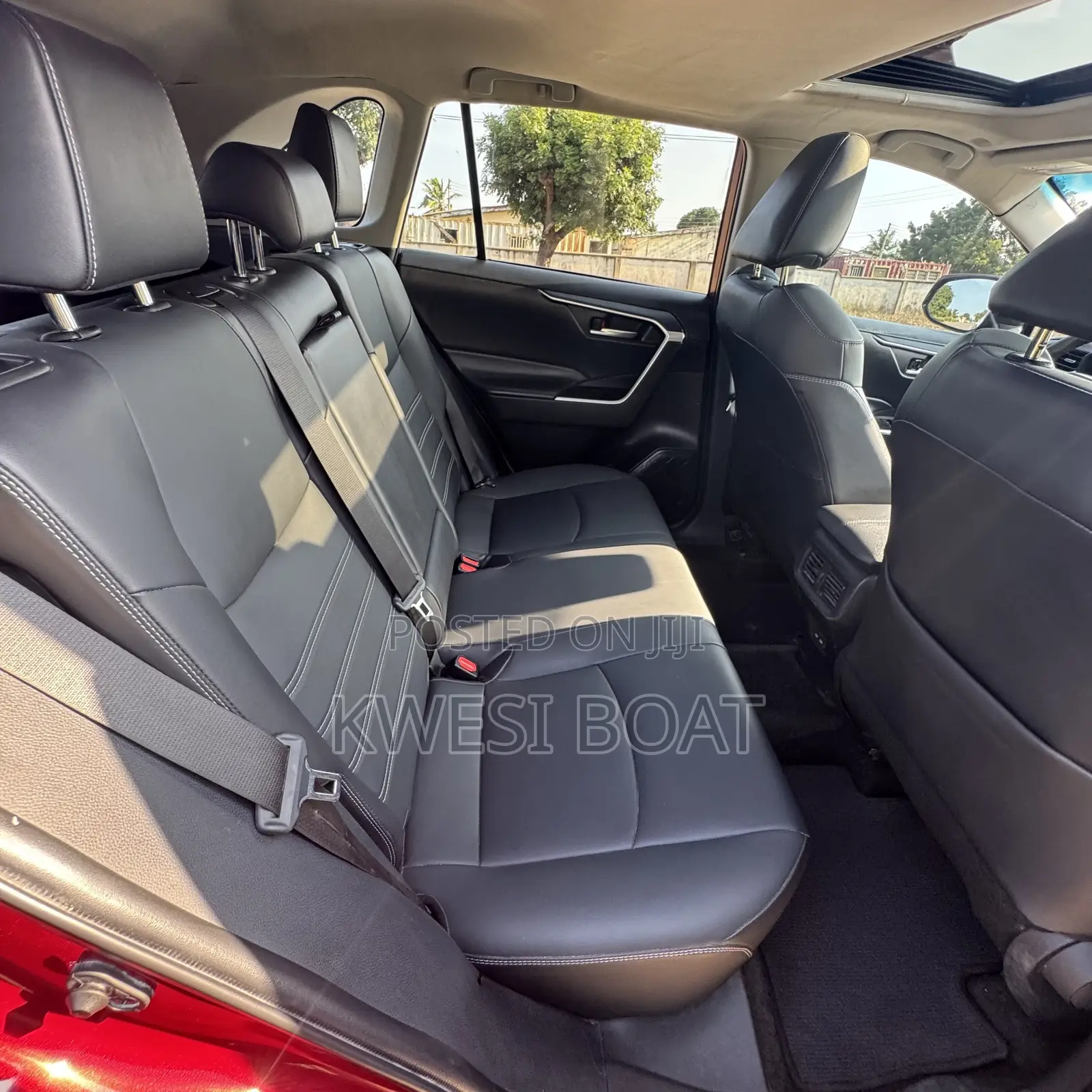 Toyota RAV4 XLE Premium AWD 2023 Red