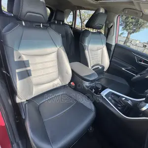 Toyota RAV4 XLE Premium AWD 2023 Red