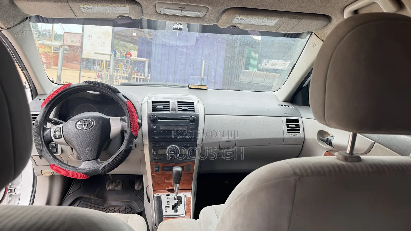 Toyota Corolla LE 4dr Sedan (1.8L 4cyl 4A) 2010 White