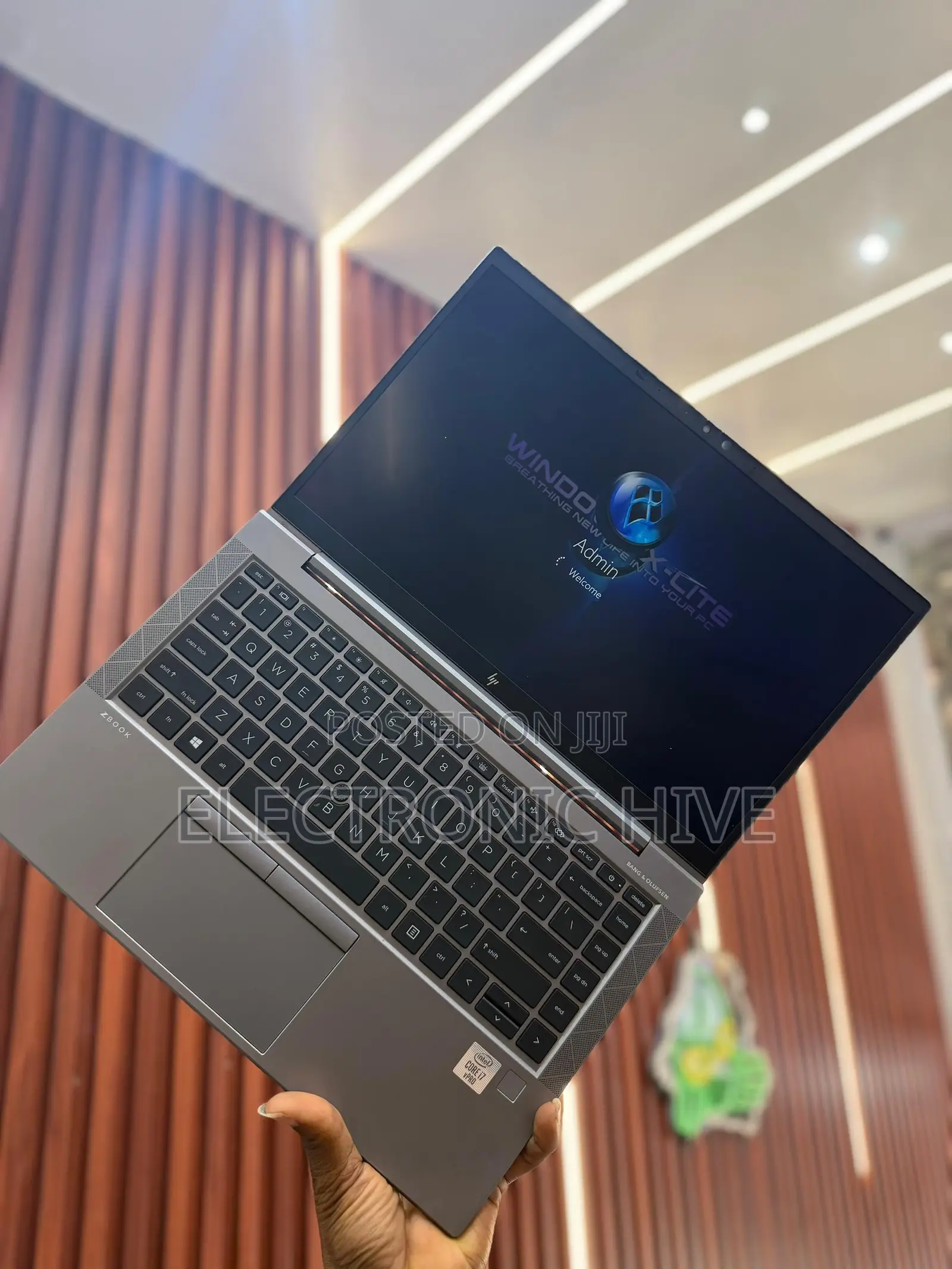Laptop HP ZBook Firefly 14 G7 32GB Intel Core i7 SSD 1T