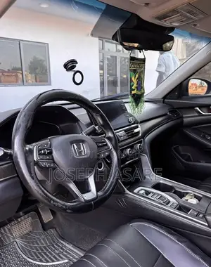 Honda Accord Touring 2.0T 2018