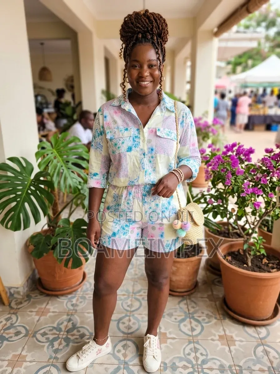 Women’s 2-Piece Floral Shirt Shorts Set – Multi-Color Pastel Pink