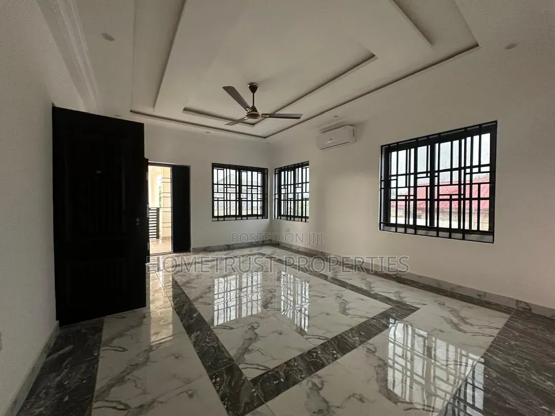 5bdrm Duplex in Pokuase Mayera for rent
