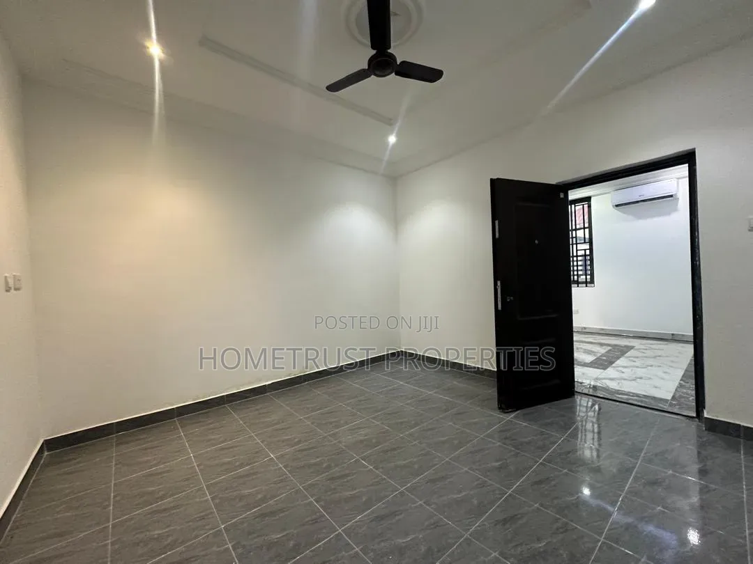 5bdrm Duplex in Pokuase Mayera for rent