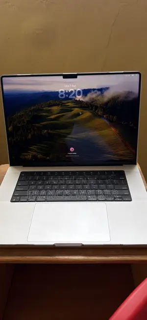 Laptop Apple MacBook Pro 2023 M3 Pro 18GB Apple M3 Pro SSD 512GB