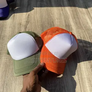Two Tone Trucker Caps With Free Customization