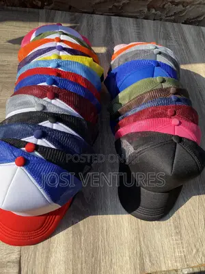 Two Tone Trucker Caps With Free Customization