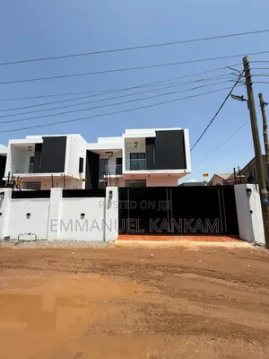4bdrm House in Baatsona Total for sale