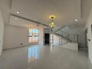 4bdrm House in Baatsona Total for sale