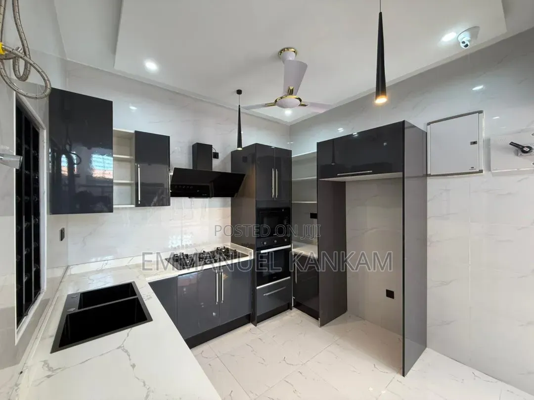 4bdrm House in Baatsona Total for sale