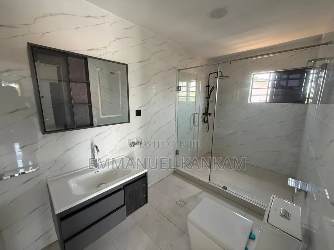 4bdrm House in Baatsona Total for sale