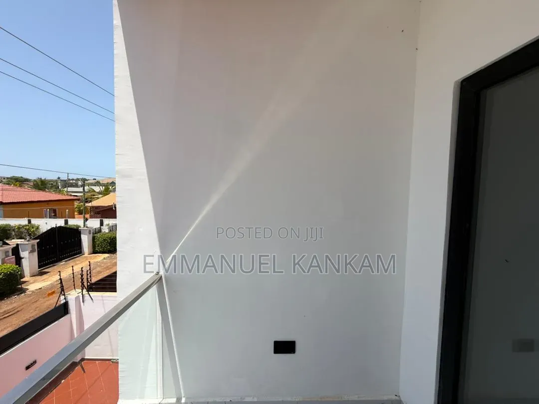 4bdrm House in Baatsona Total for sale
