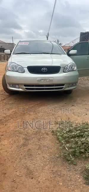 Toyota Corolla LE 4dr Sedan (1.8L 4cyl 4A) 2013 Brown