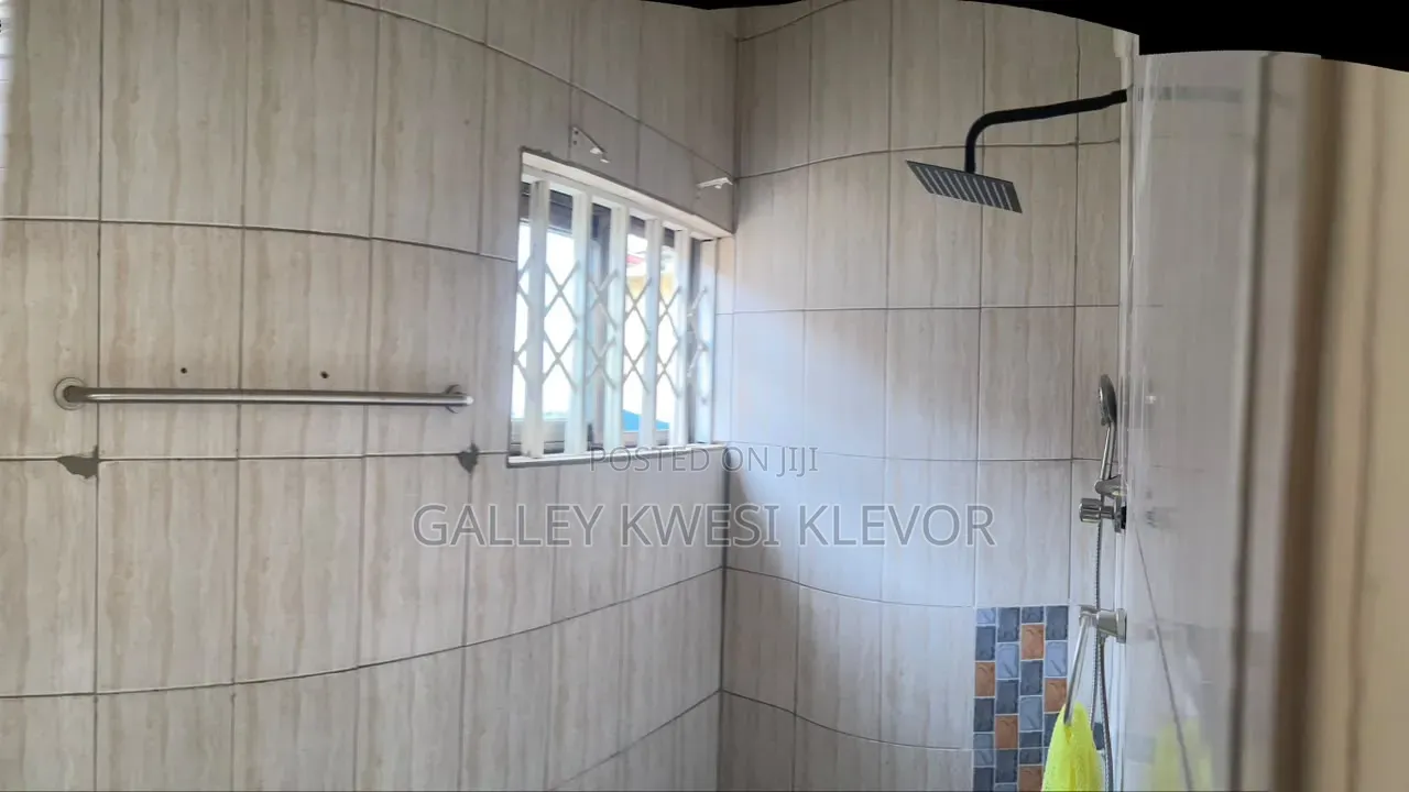 4bdrm House in West Hills Mall Area for rent