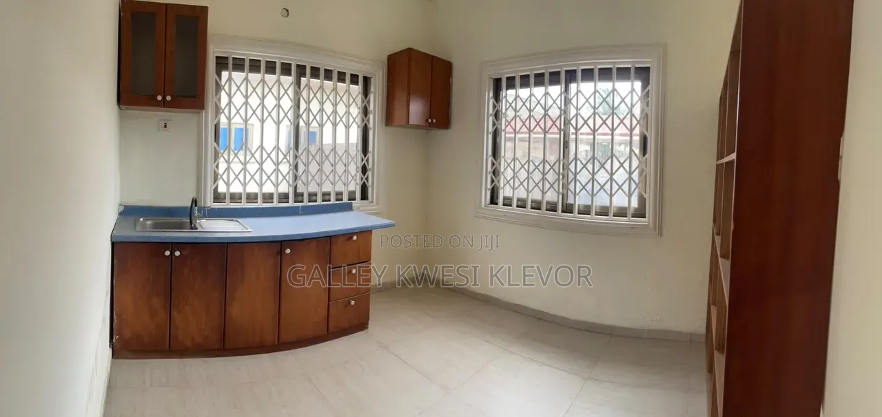 4bdrm House in West Hills Mall Area for rent