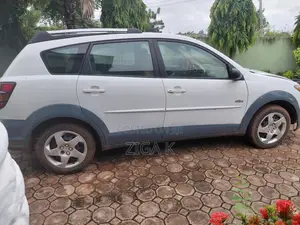 Pontiac Vibe Automatic 2003 White