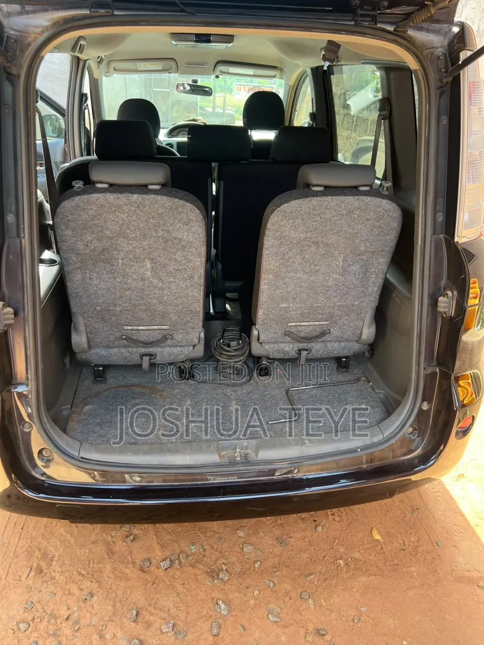 Toyota Sienta 1.5 AWD 2015 Purple