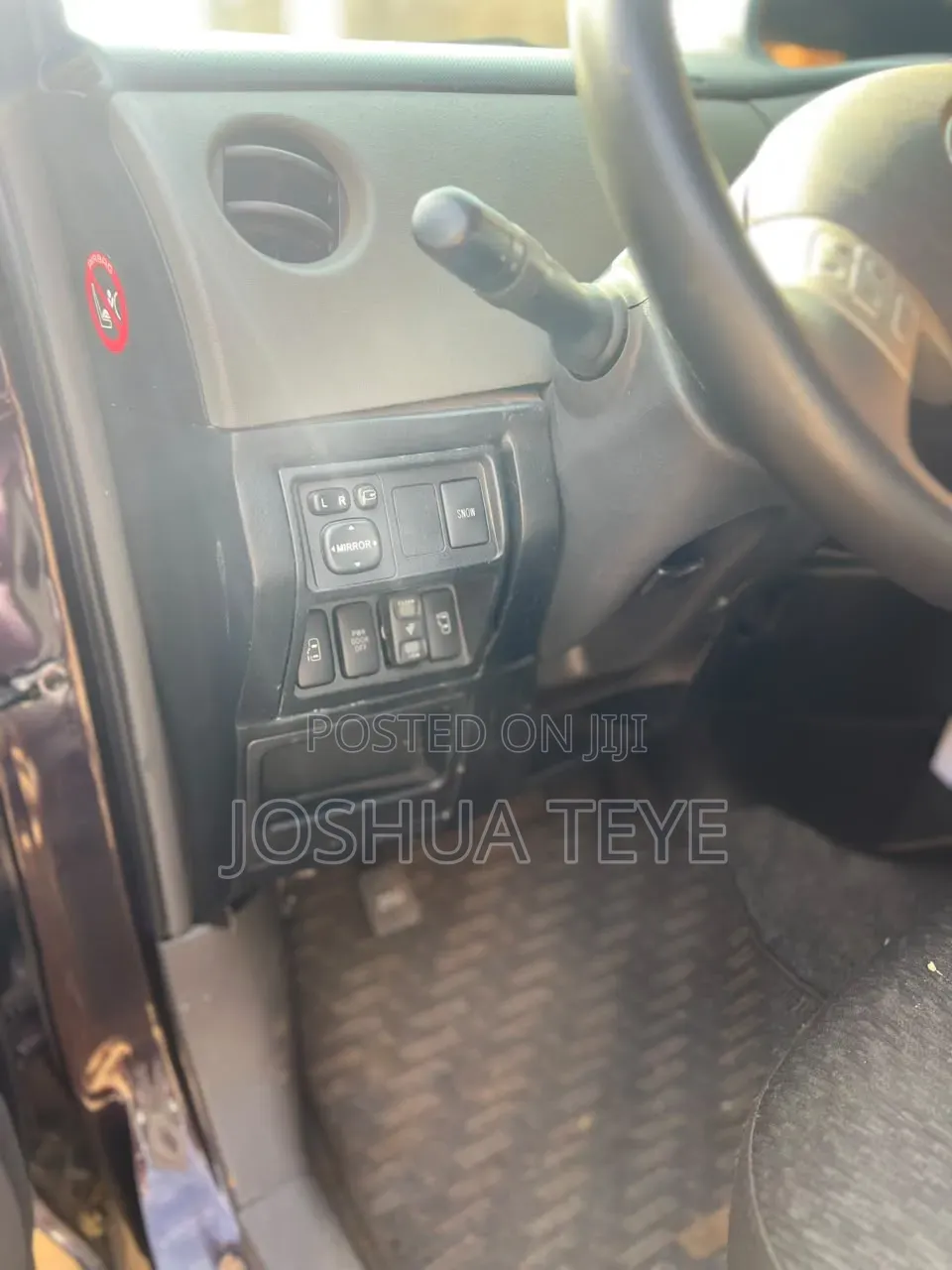 Toyota Sienta 1.5 AWD 2015 Purple