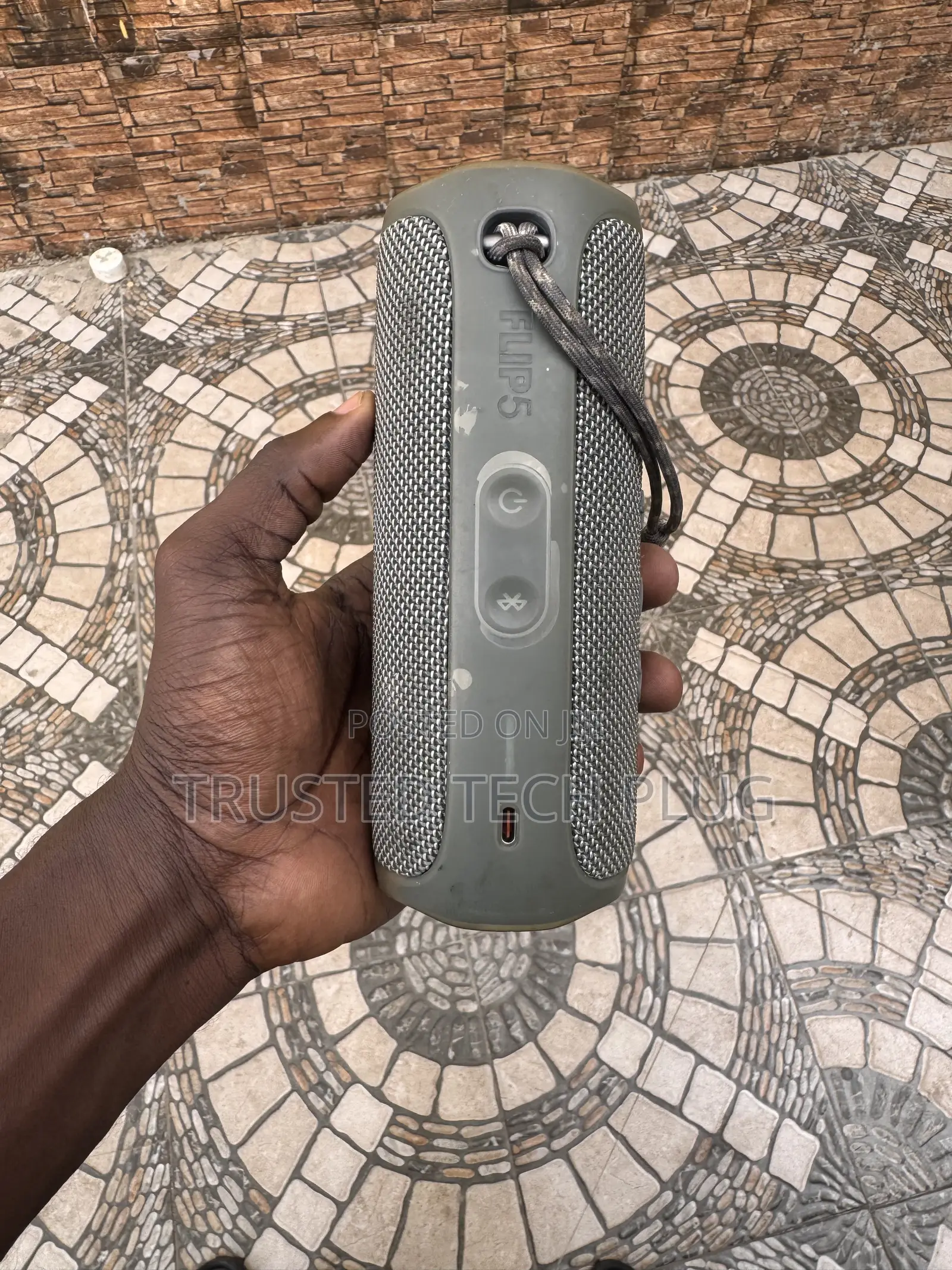 Preowned JBL Flip 5 Bluetooth Speaker From America in Stock