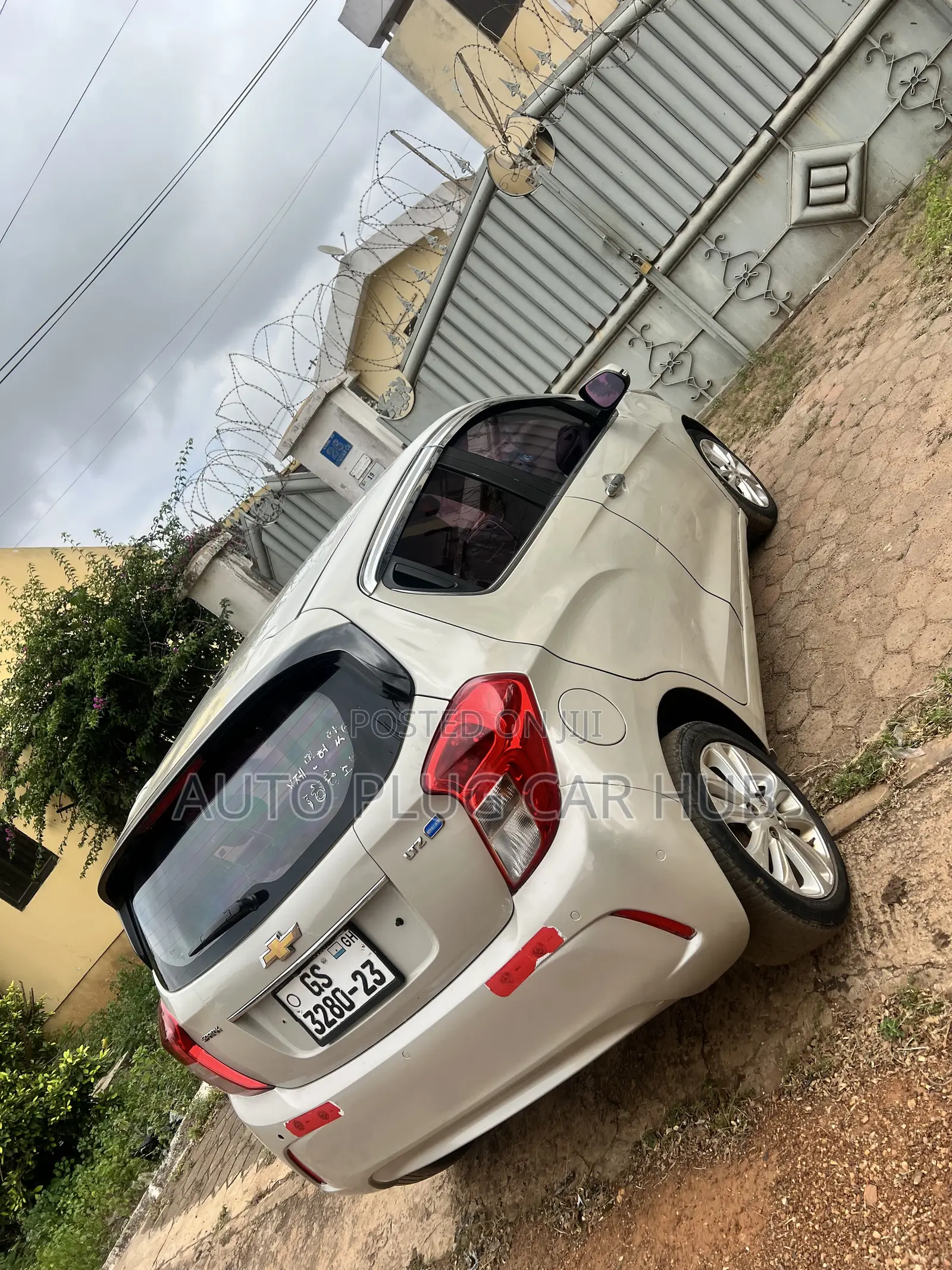 Chevrolet Spark 2017 Ivory