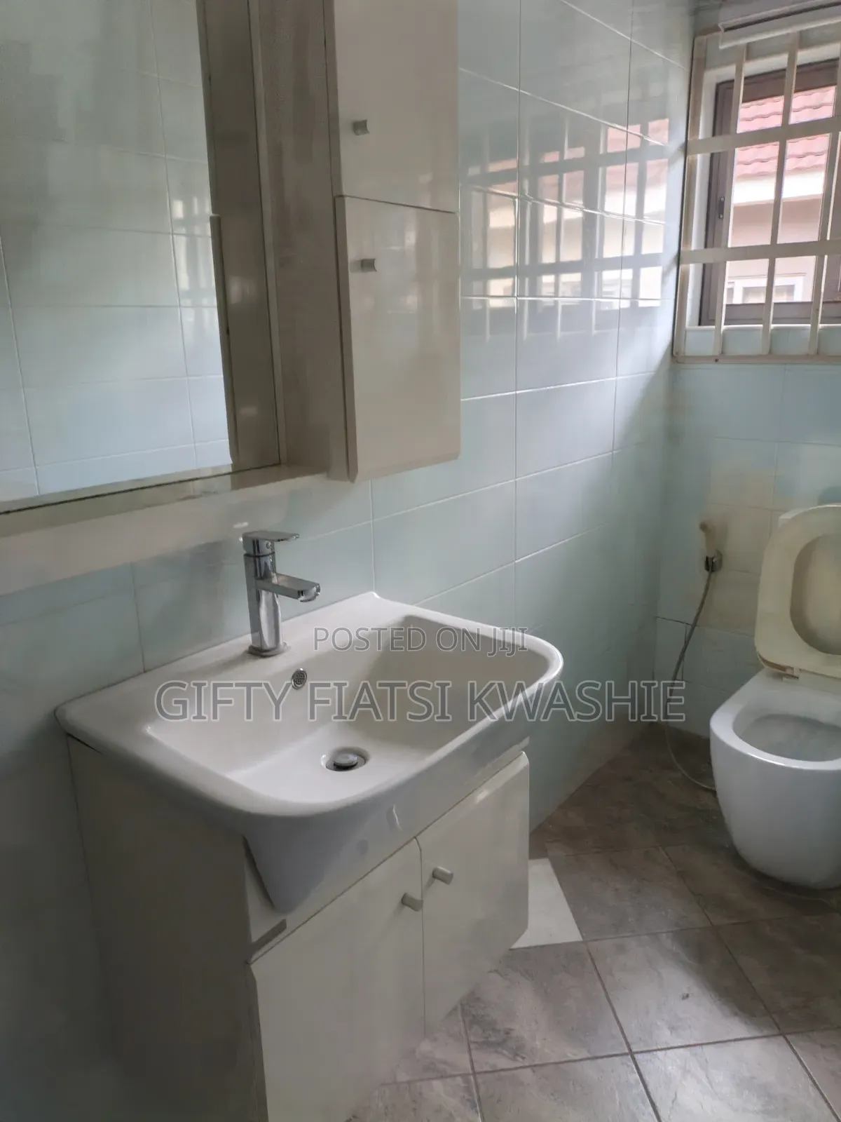 Furnished 5bdrm House in Parakou Estate, Kumasi Metropolitan for rent