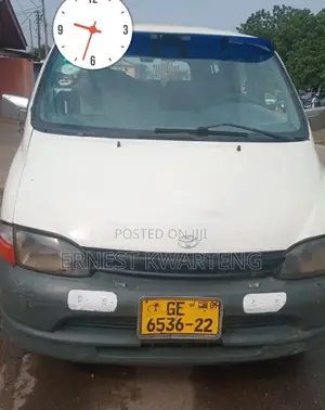 Toyota HiAce 2006 White