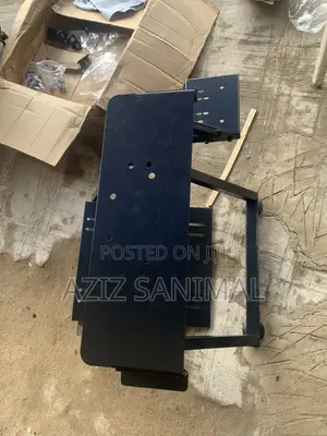Adjustable Black Metal Racing Steering Wheel Stand