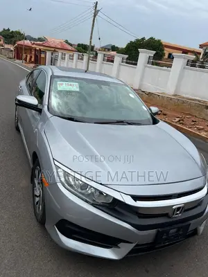 Honda Civic EX 4dr Hatchback (1.5L 4cyl) 2017 Gray