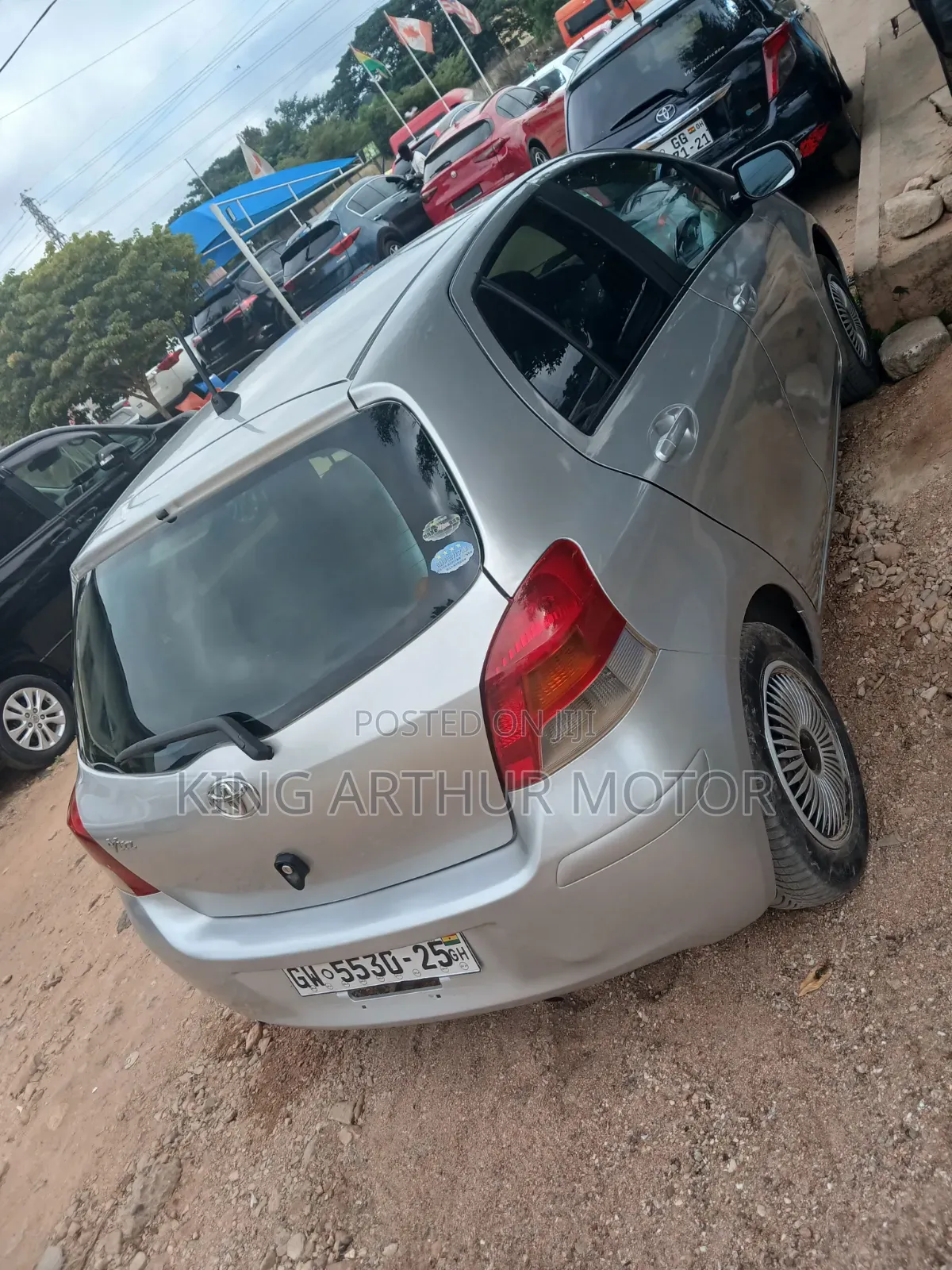 Toyota Vitz 1.3 FWD 3dr 2010 Silver