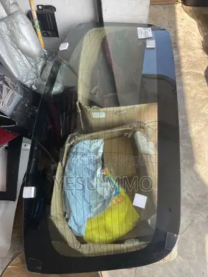 Mercedes Benz C300 2022(206) Back Glass