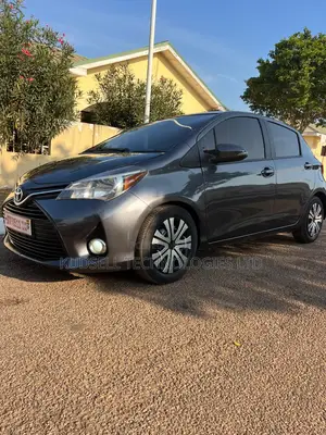 Toyota Yaris 2017 Gray
