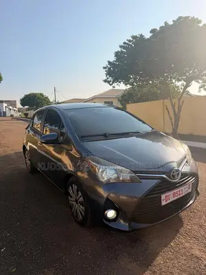 Toyota Yaris 2017 Gray