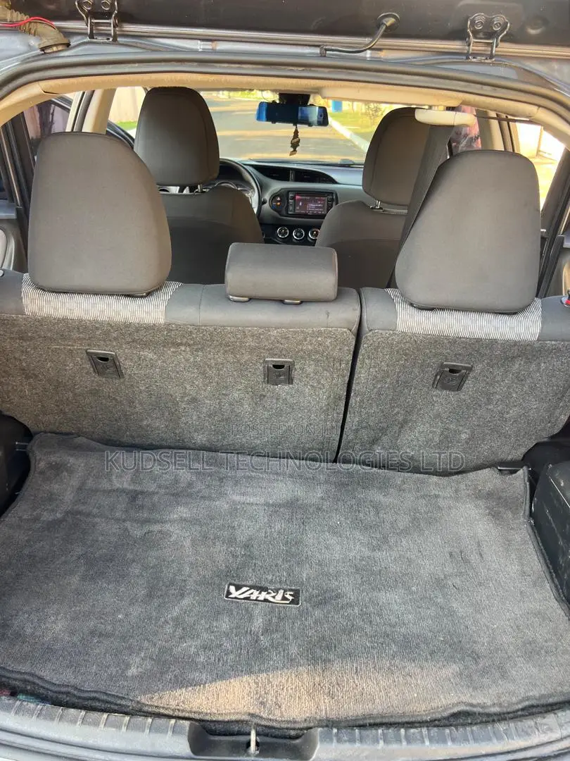 Toyota Yaris 2017 Gray