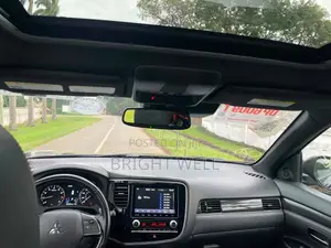 Mitsubishi Outlander 2020 Blue