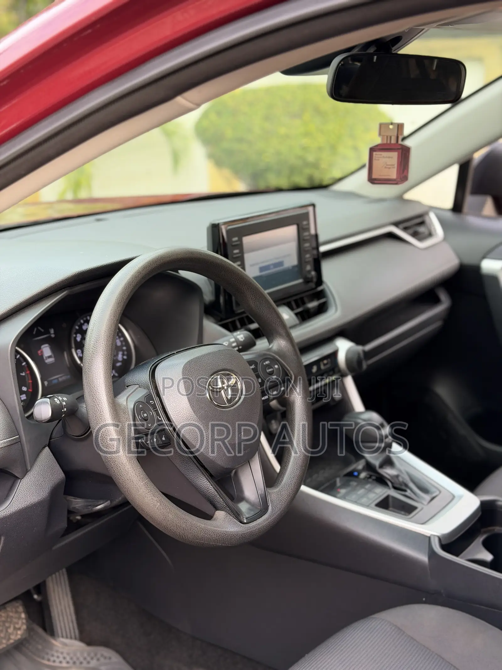 Toyota RAV4 LE AWD 2019 Red