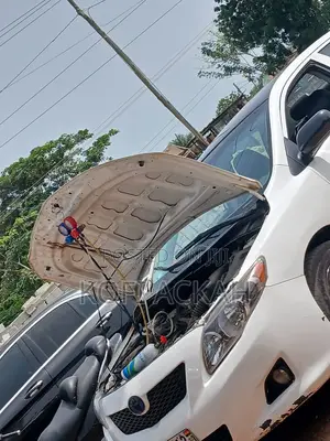 Toyota Corolla 2010 White