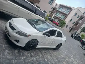 Toyota Corolla 2010 White