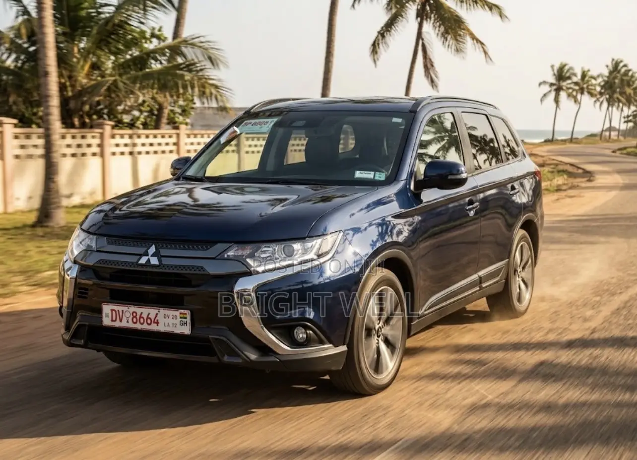 Mitsubishi Outlander 2020 Blue