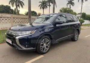 Mitsubishi Outlander 2020 Blue