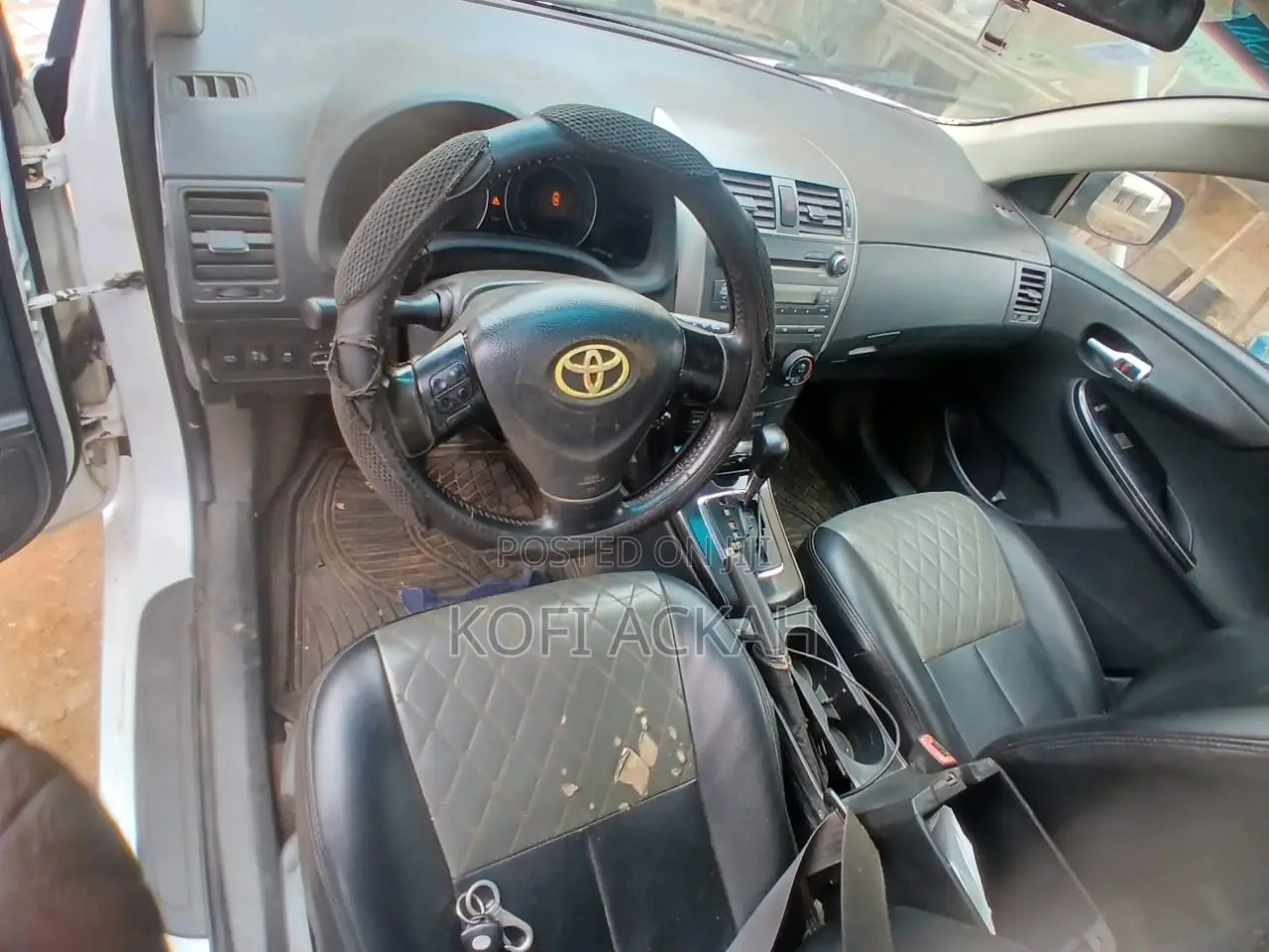 Toyota Corolla 2010 White