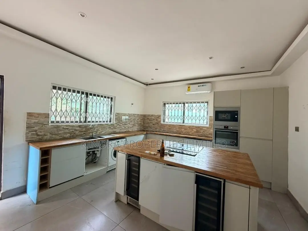 6bdrm Bungalow in Adjiganor, Adjiriganor for rent