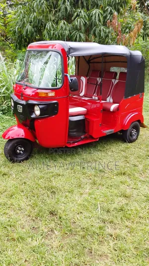 Bajaj RE 2023 Red