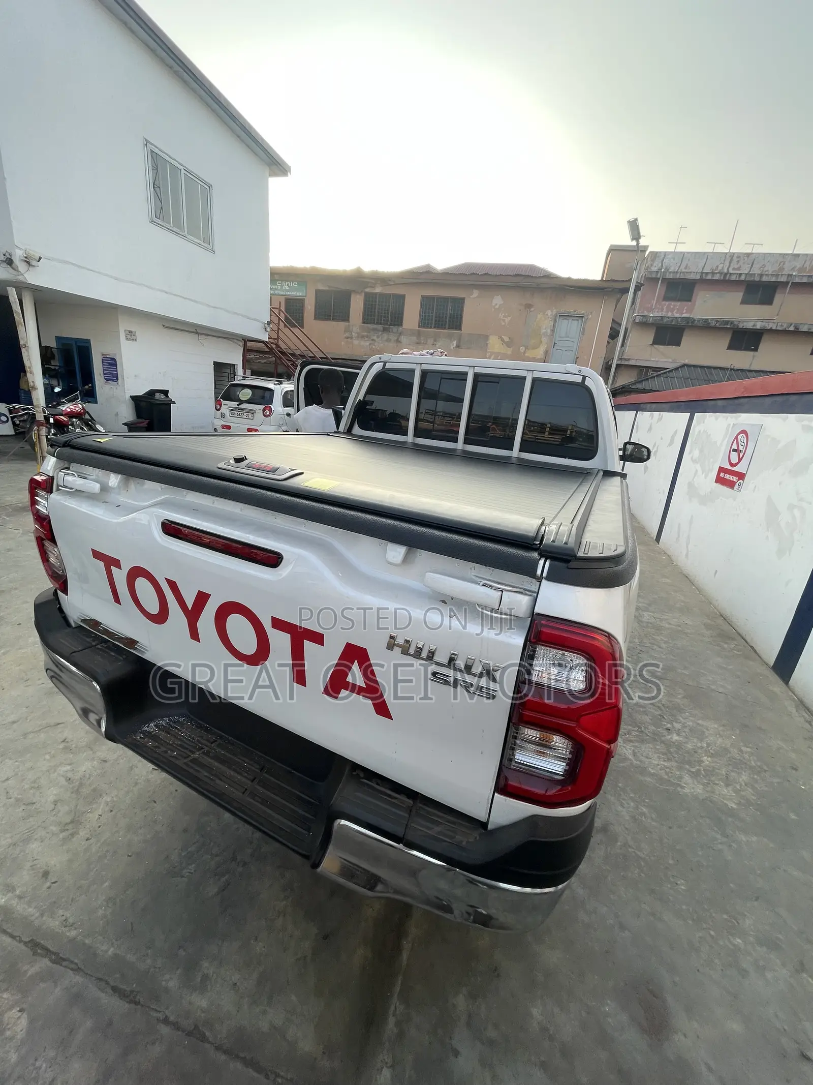Bucket Cover for All Pick Up Trucks ( Retractable Type /Roller Type)